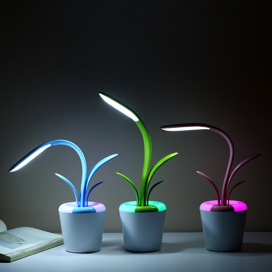 USB Flower-Shaped Table Lamp